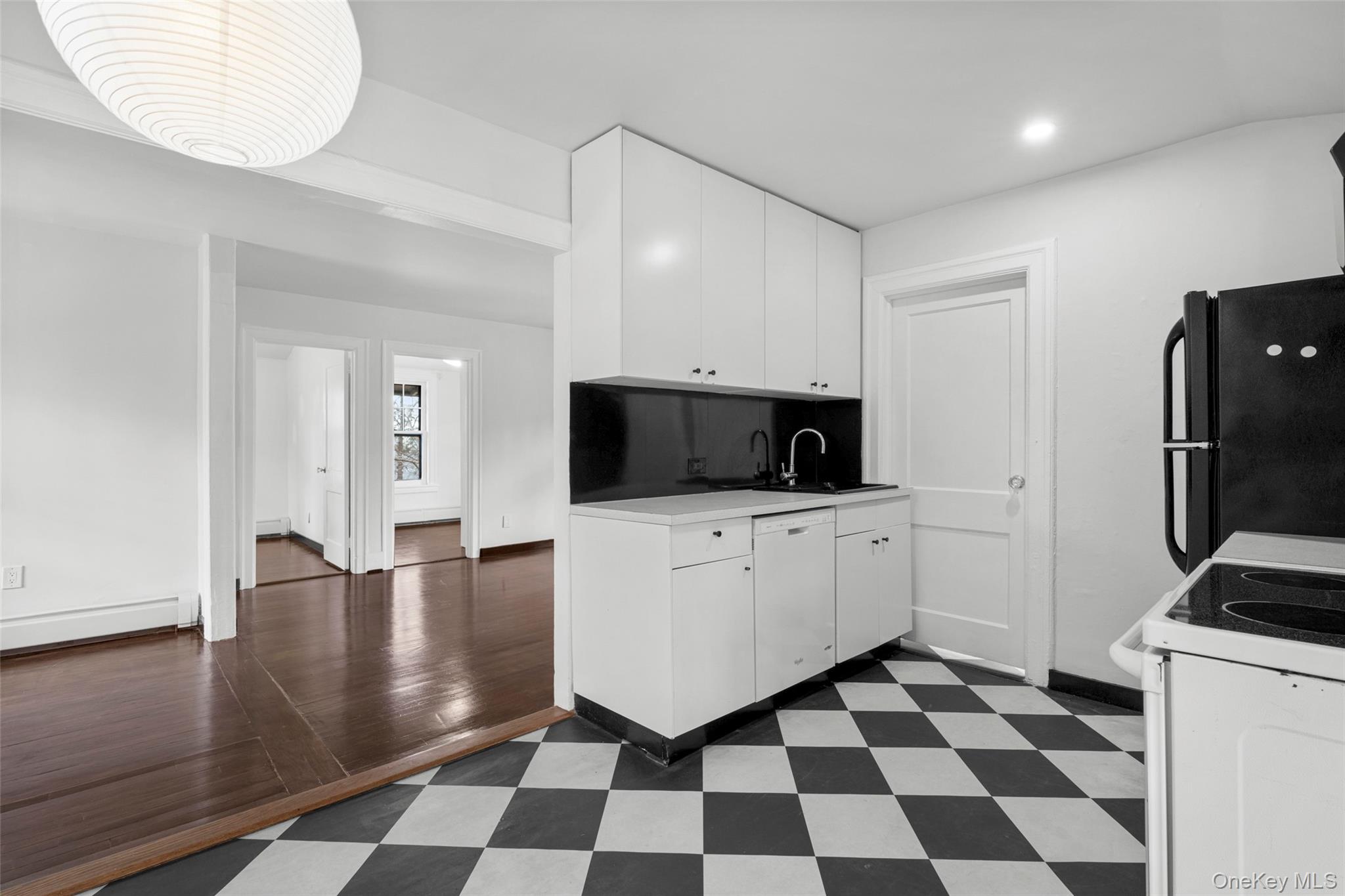 9 Forest Place New Rochelle, NY 10804 - Photo 34 of 47