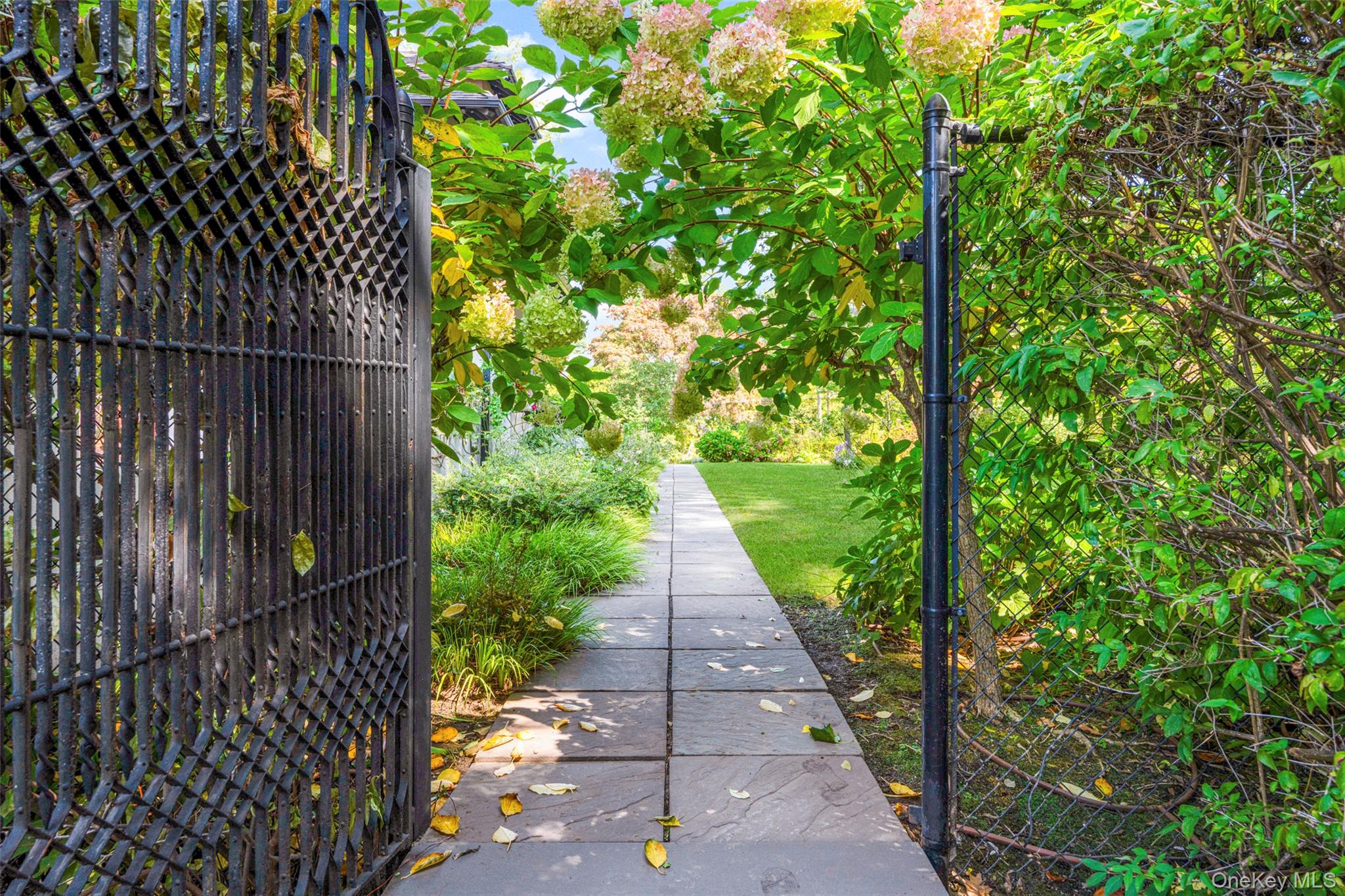 9 Forest Place New Rochelle, NY 10804 - Photo 38 of 47