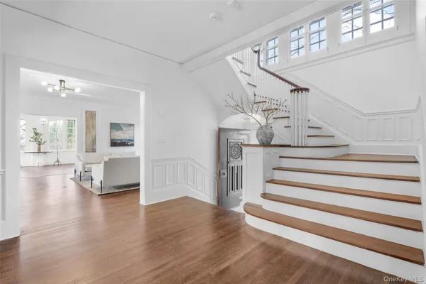$2,215,000 | 9 Forest Place, New Rochelle, NY 10804