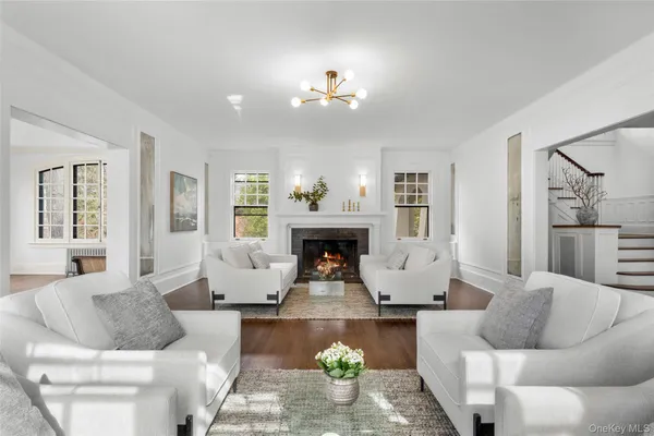 $2,215,000 | 9 Forest Place, New Rochelle, NY 10804
