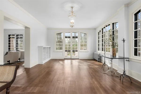 $2,215,000 | 9 Forest Place, New Rochelle, NY 10804