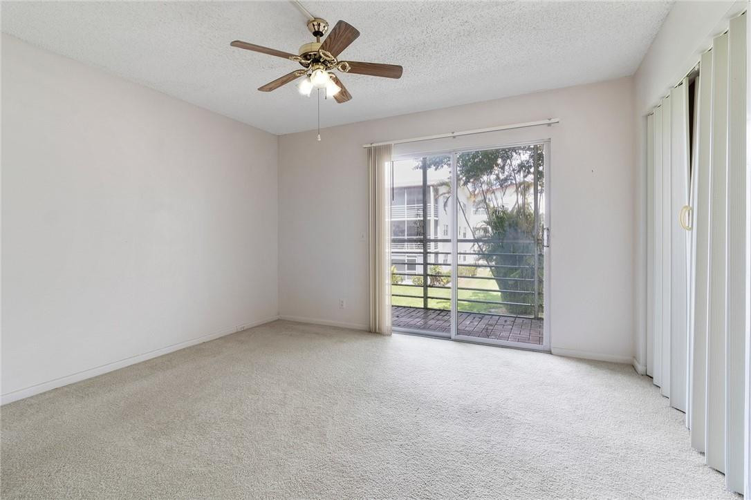 399 Fanshaw J, Unit 399 Boca Raton, FL 33434 - Photo 6 of 12 Photo 6