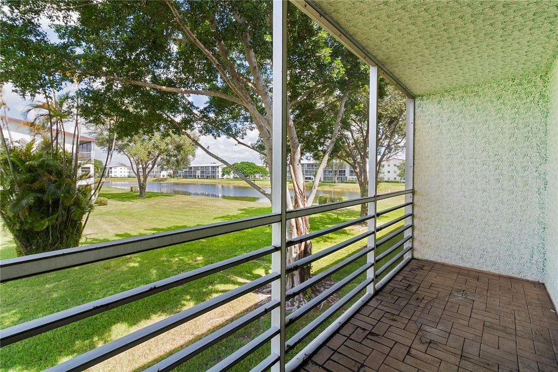 399 Fanshaw J, Unit 399 Boca Raton, FL 33434 - Photo 10 of 12 Photo 10