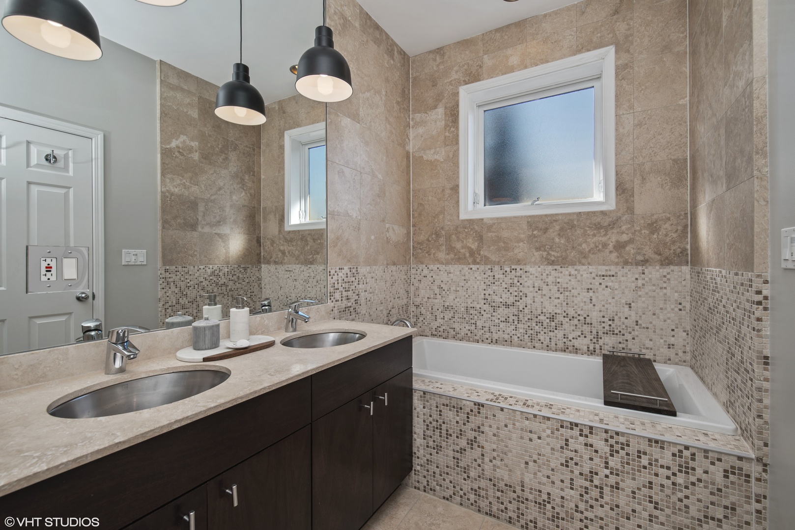 1743 West Augusta Boulevard, Unit 2W Chicago, IL 60622 - Photo 11 of 21