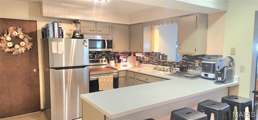 211 Dixie Drive Chester, IL 62233 - Photo 3 of 33