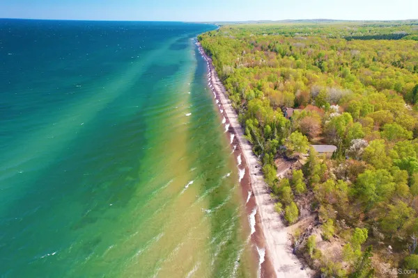 $279,000 | 57583 Lakeshore Drive, Calumet, MI 49913