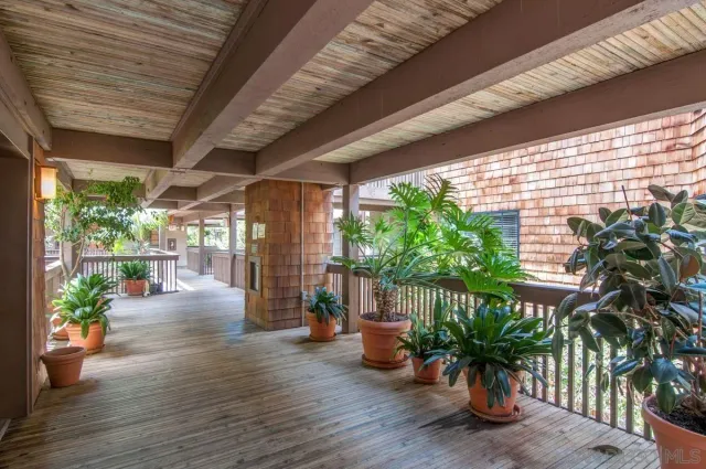 $869,000 | 8860 Villa La Jolla Drive, Unit 314, La Jolla, CA 92037