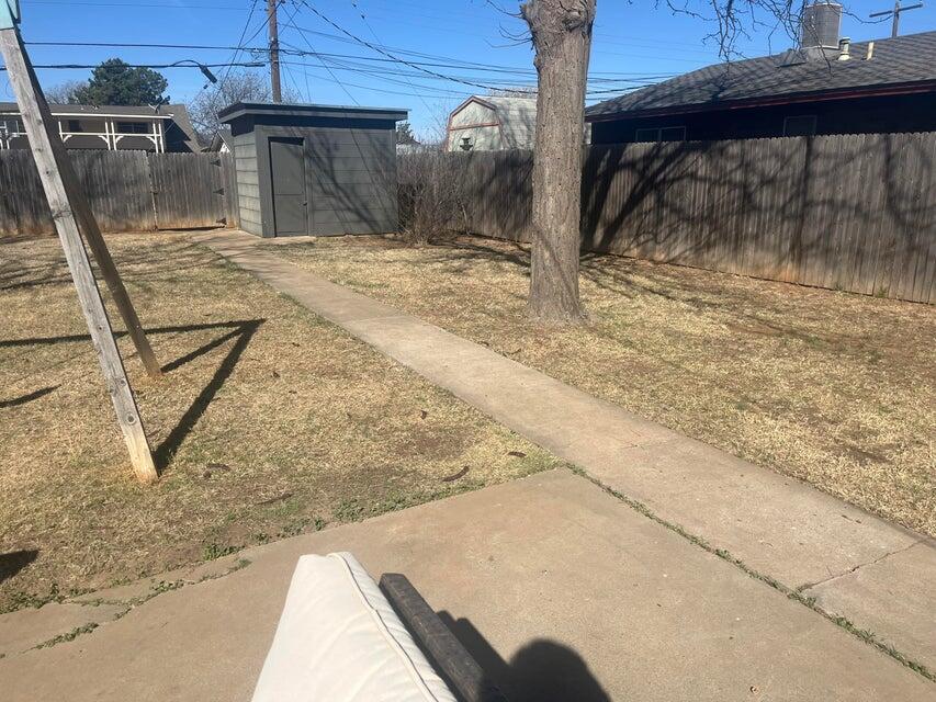 1209 Xenia Street Plainview, TX 79072 - Photo 26 of 31 a view of a backyard