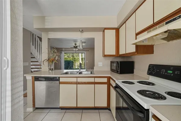 $1,800 | 16545 Brigadoon Drive, Tampa, FL 33618