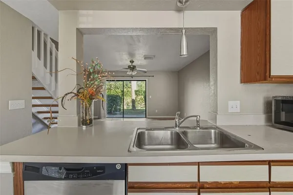 $1,800 | 16545 Brigadoon Drive, Tampa, FL 33618