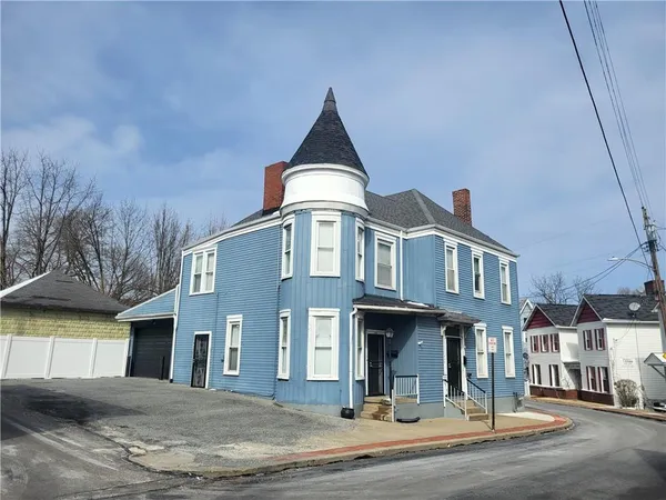 $1,550 | 438 South Maple Avenue, Greensburg, PA 15601
