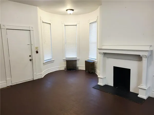 $1,550 | 438 South Maple Avenue, Greensburg, PA 15601