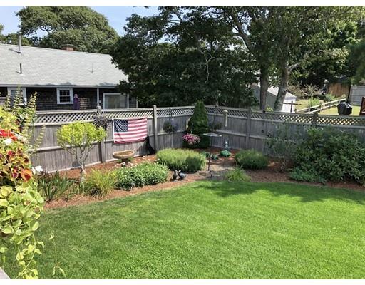 22 Captain Phillips Road Dennis, MA 02670 - Photo 9 of 27 Gallery Image 9