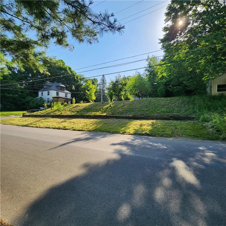 702 Court Street New Castle, PA 16101 - Photo 2 of 7