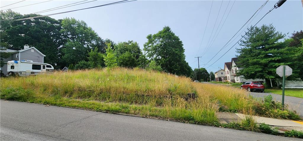 702 Court Street New Castle, PA 16101 - Photo 6 of 7