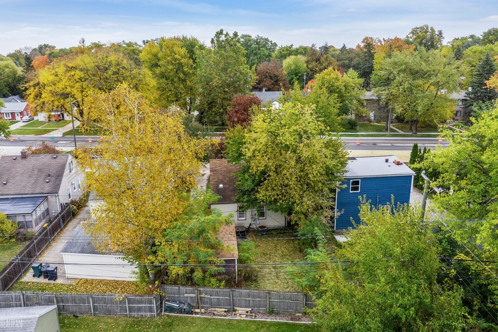 2717 Rochester Road Royal Oak, MI 48073 - Photo 32 of 34