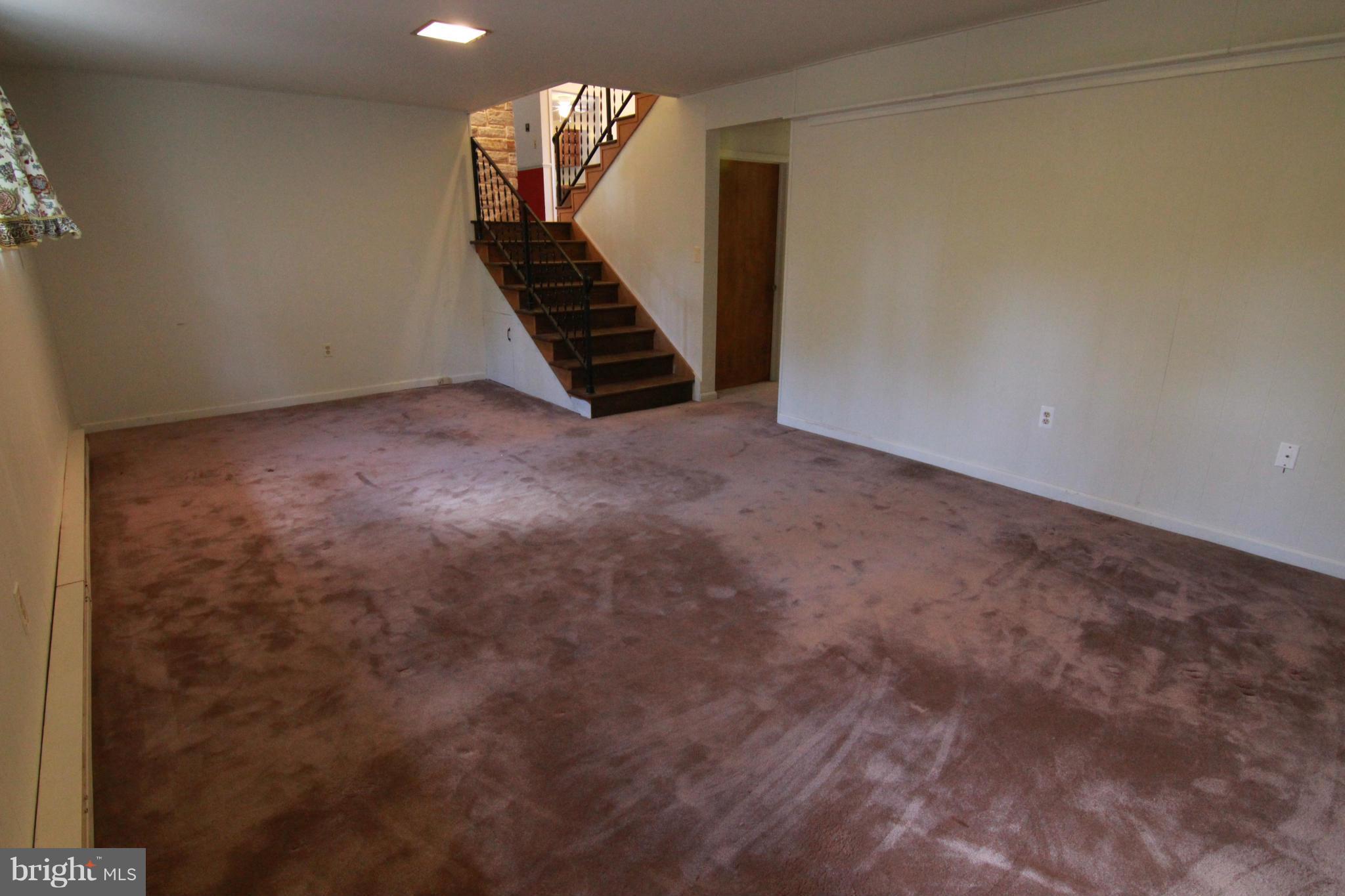 19418 Spooks Hill Road Manchester, MD 21102 - Photo 16 of 28 Family Room