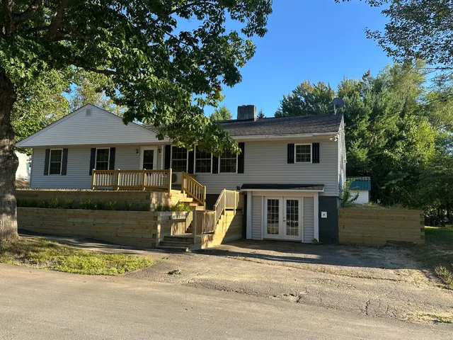 $233,000 | 6 Colony Place, Millinocket, ME 04462