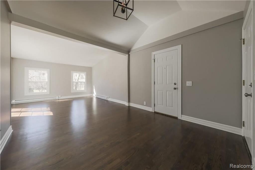 251 Lothrop Road Grosse Pointe Farms, MI 48236 - Photo 16 of 29