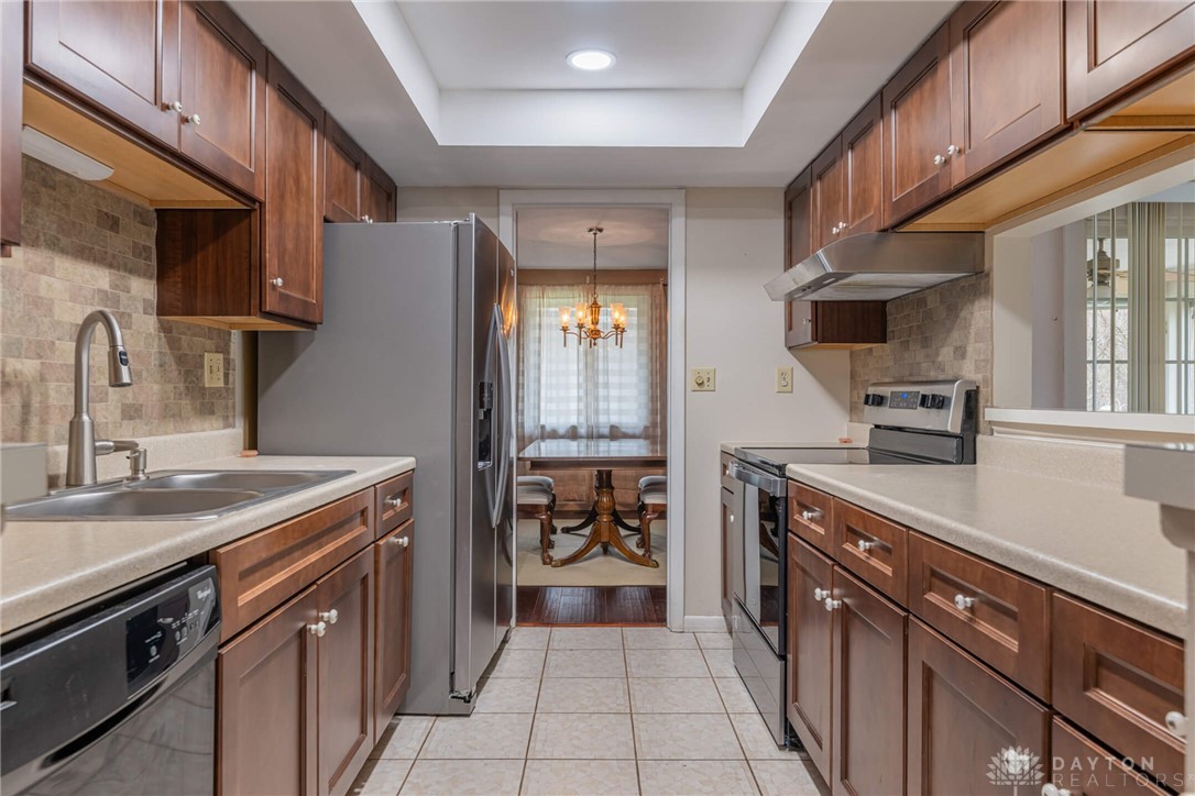 8370 Paragon Road Dayton, OH 45458 - Photo 6 of 37 Gallery Image 6