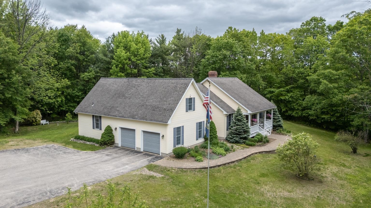76 Moose Mountain Road Brookfield, NH 03872 - Photo 3 of 45