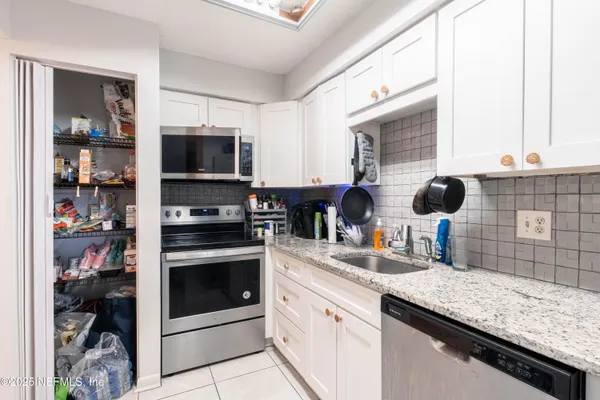 $190,000 | 10711 Whispering Woods Place, Unit 3, Jacksonville, FL 32246