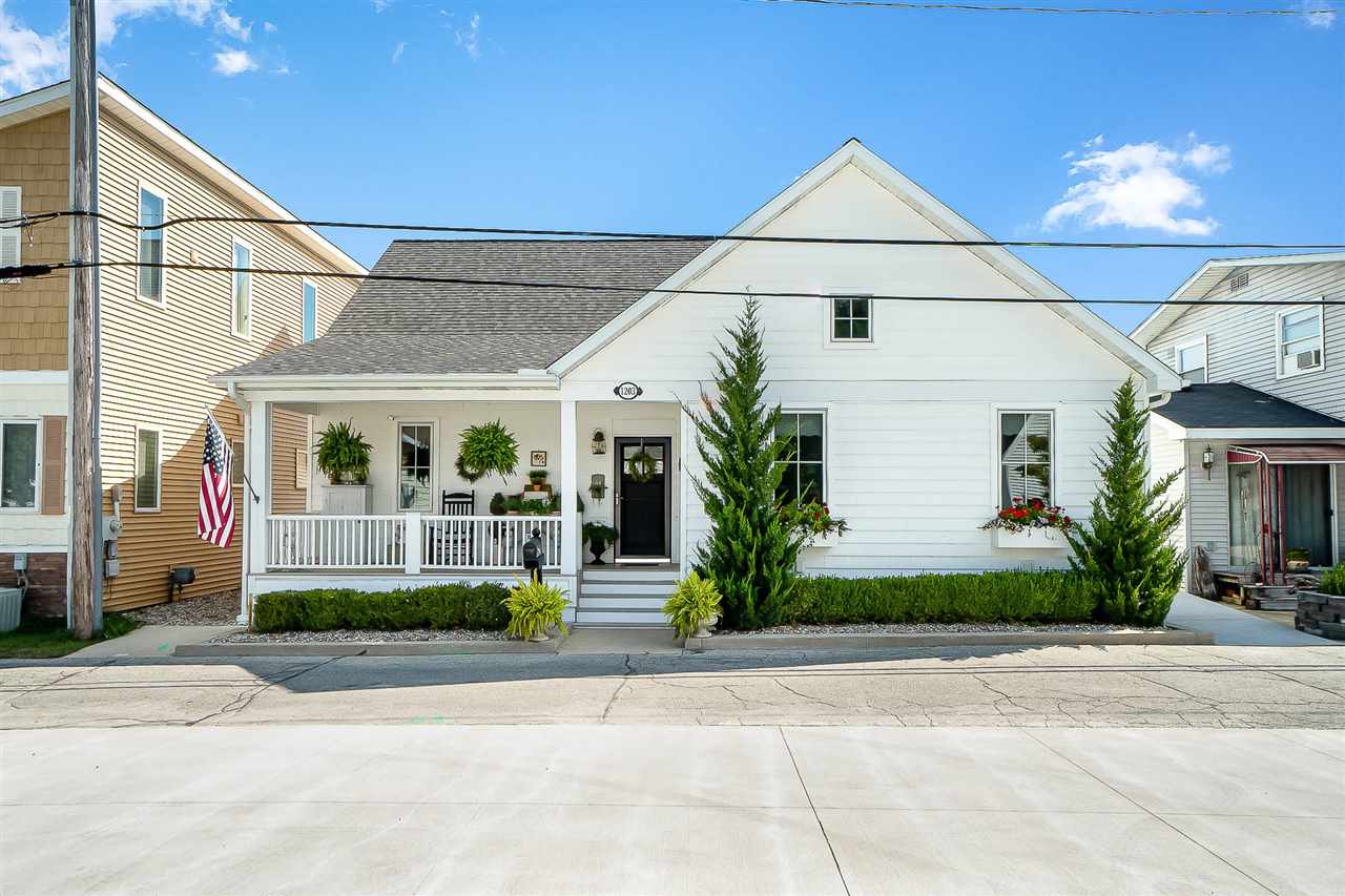 1203 Brissette Beach Road Kawkawlin, MI 48631 - Photo 4 of 26 Gallery Image 4