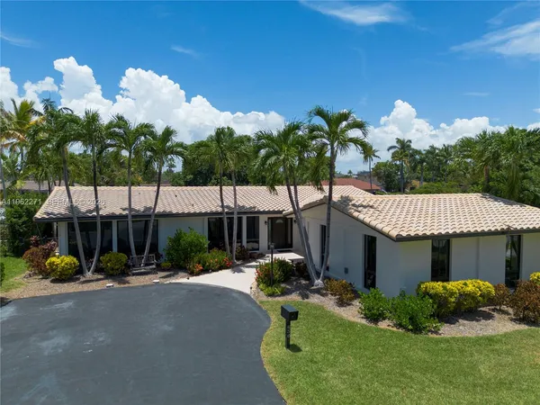 $15,000 | 636 Hibiscus Drive, Hallandale Beach, FL 33009