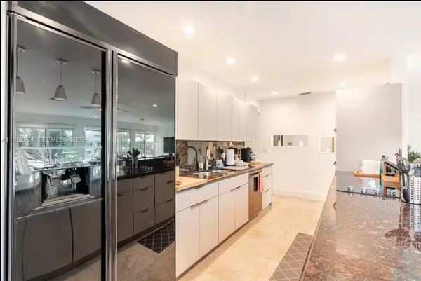 $15,000 | 636 Hibiscus Drive, Hallandale Beach, FL 33009