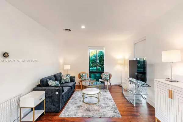 $15,000 | 636 Hibiscus Drive, Hallandale Beach, FL 33009