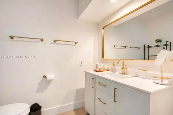 $15,000 | 636 Hibiscus Drive, Hallandale Beach, FL 33009