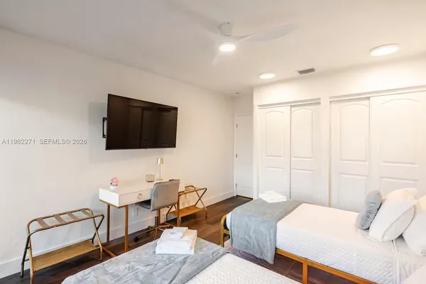 $15,000 | 636 Hibiscus Drive, Hallandale Beach, FL 33009