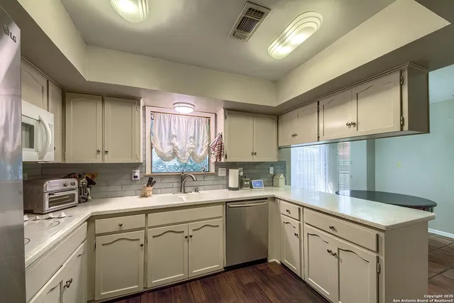 $335,000 | 3011 Clearfield Drive, San Antonio, TX 78230