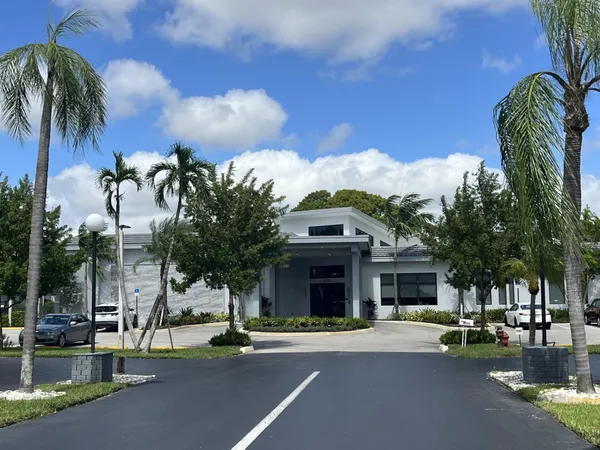 $1,800 | 6600 South Oriole Boulevard, Unit 2030, Delray Beach, FL 33446