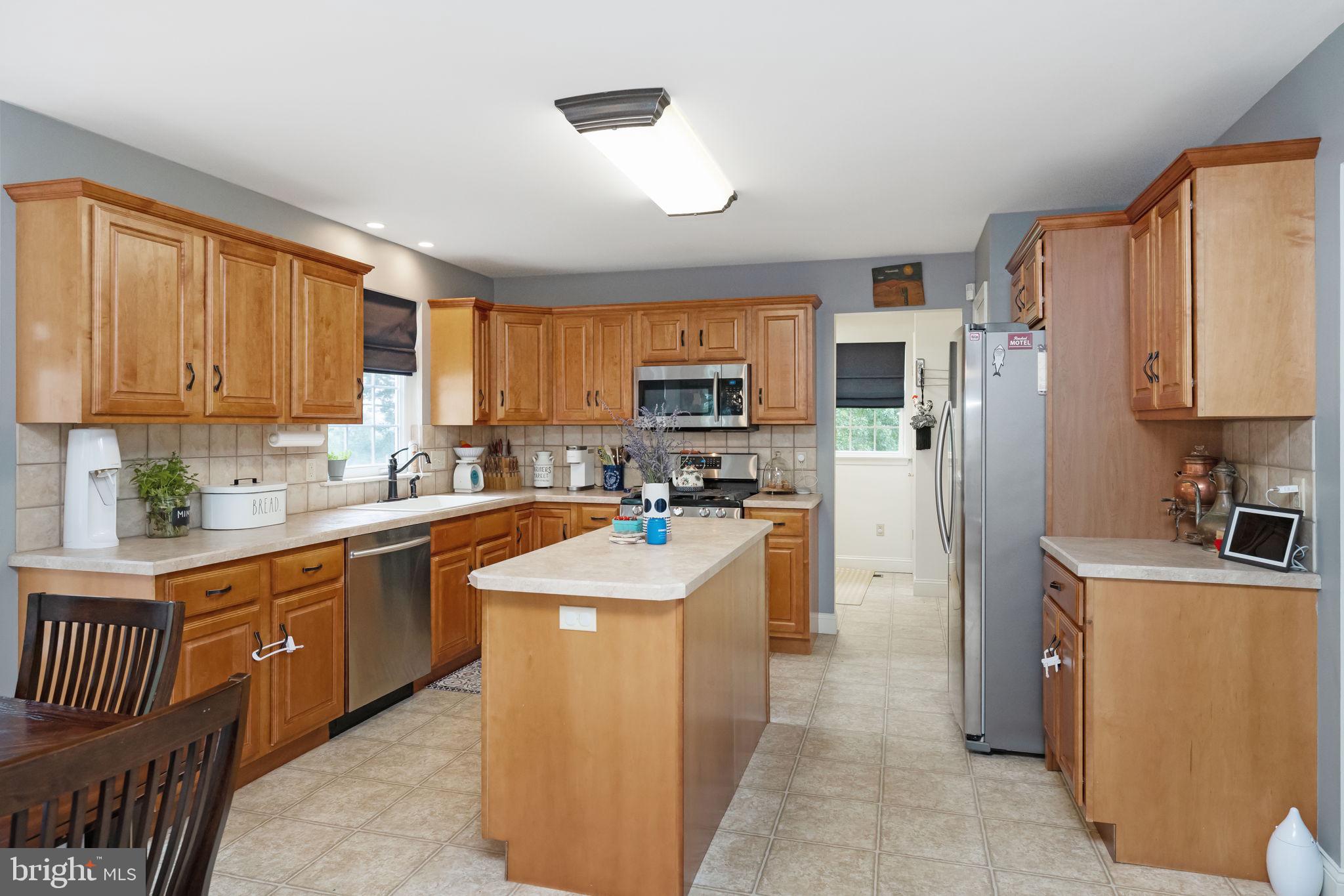 411 South Ridge Road Perkasie, PA 18944 - Photo 9 of 30 Gallery Image 9