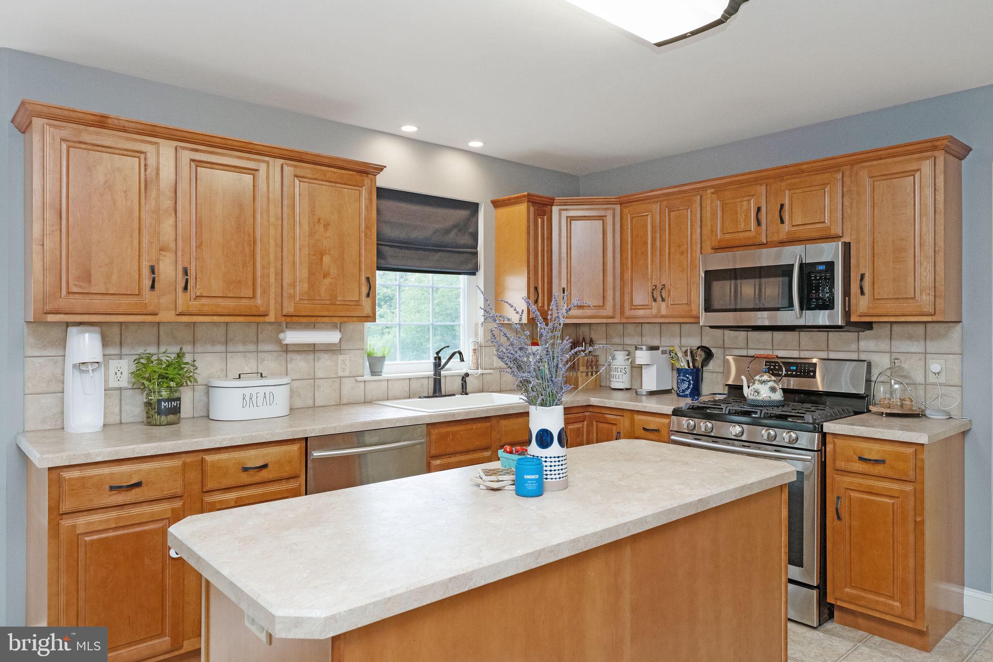 411 South Ridge Road Perkasie, PA 18944 - Photo 10 of 30 Gallery Image 10