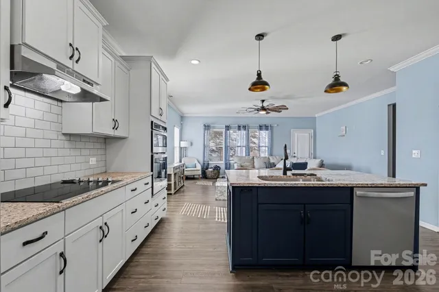 $400,000 | 194 Canada Drive, Statesville, NC 28677