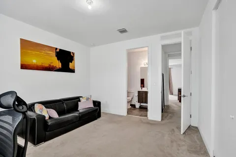 $429,000 | 480 Northeast 35th Court, Unit 2, Oakland Park, FL 33334