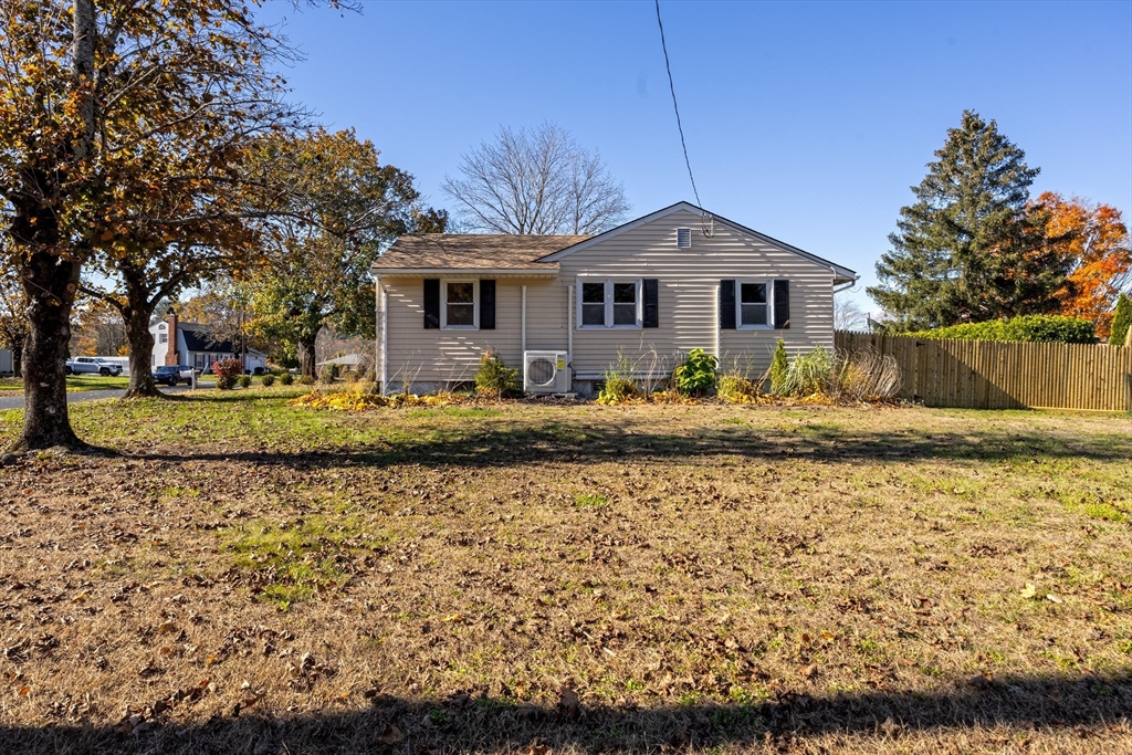 8 Ridgeview Drive Agawam, MA 01030 - Photo 6 of 37 Gallery Image 6