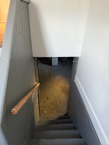 $1,700 | 10 Wilford Court, Pawcatuck, CT 06379