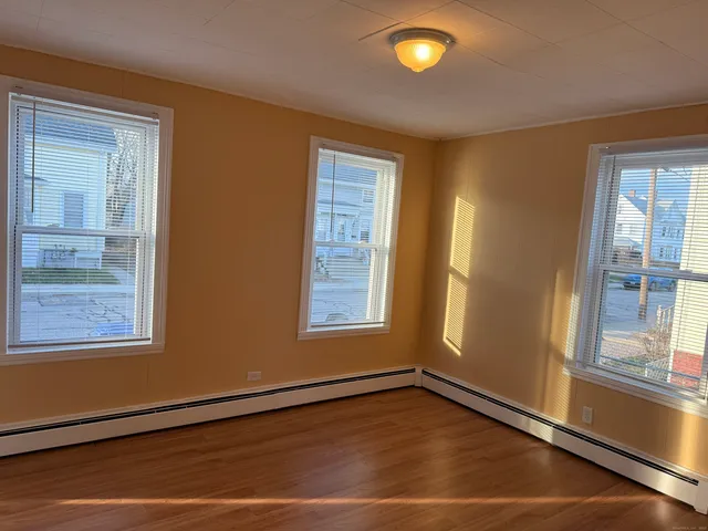 $1,700 | 10 Wilford Court, Pawcatuck, CT 06379