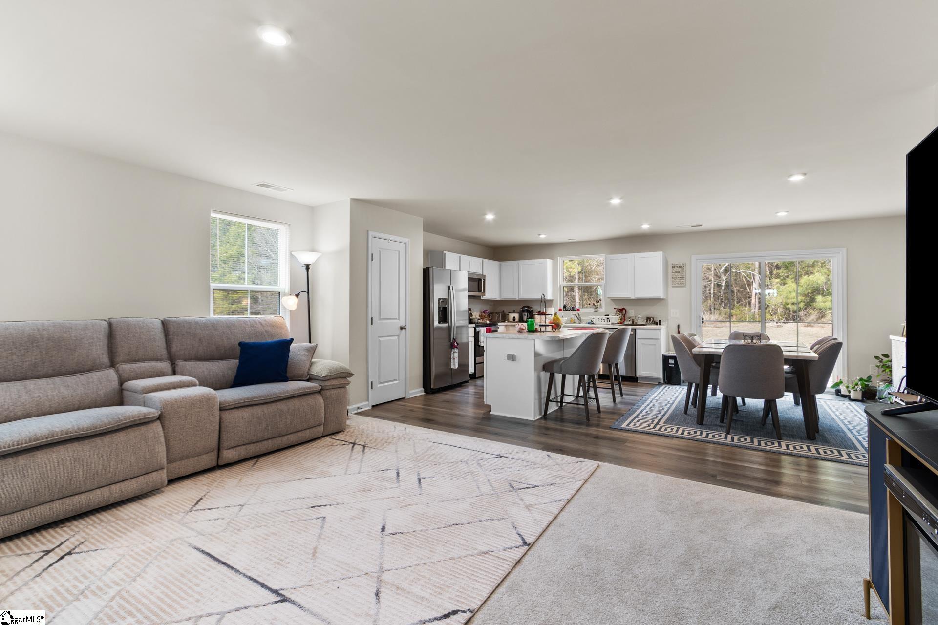 205 Creighton Ridge Drive Clinton, SC 29325 - Photo 4 of 34