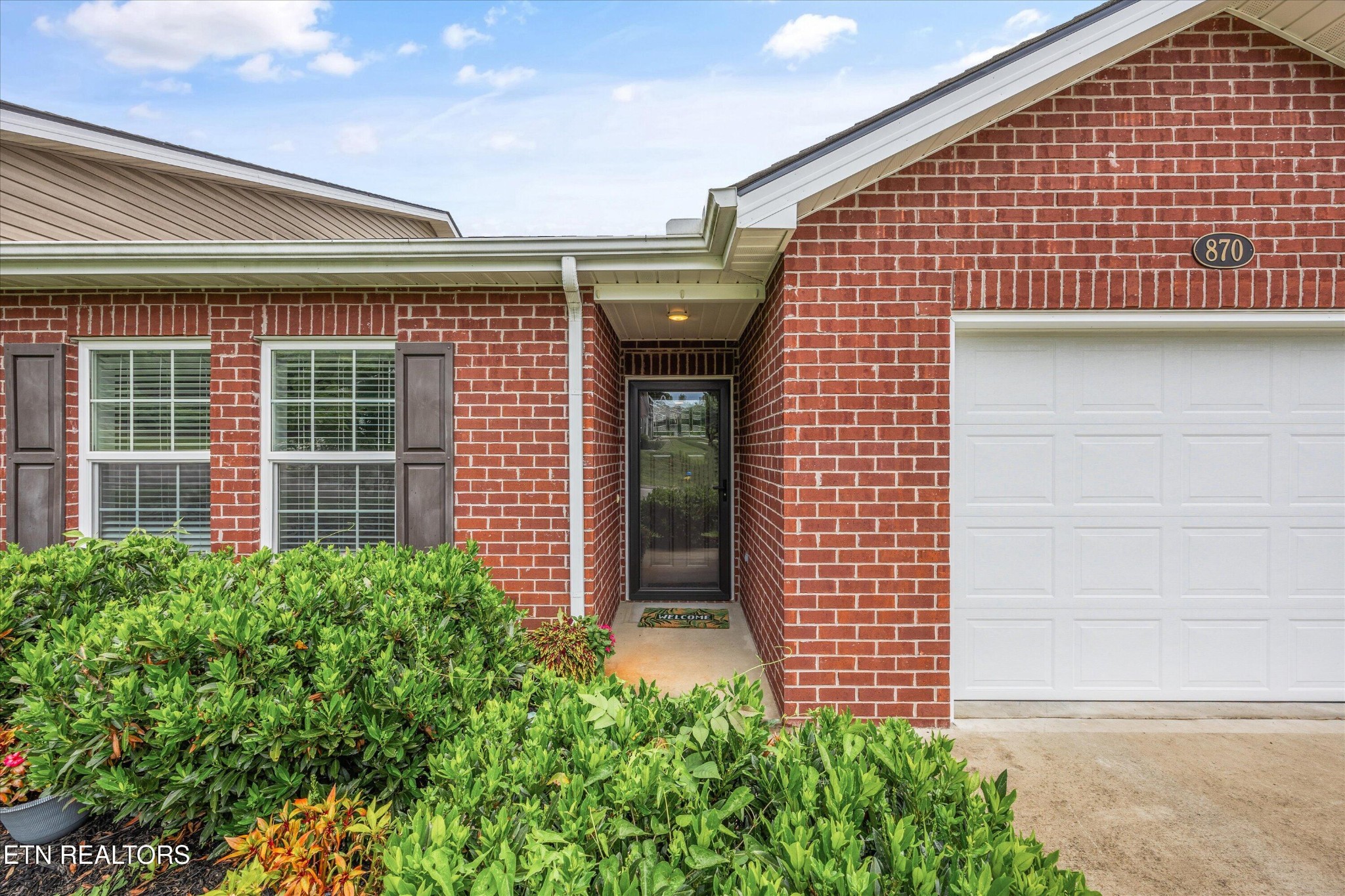 870 Spring Park Road Knoxville, TN 37914 - Photo 3 of 27 Gallery Image 3