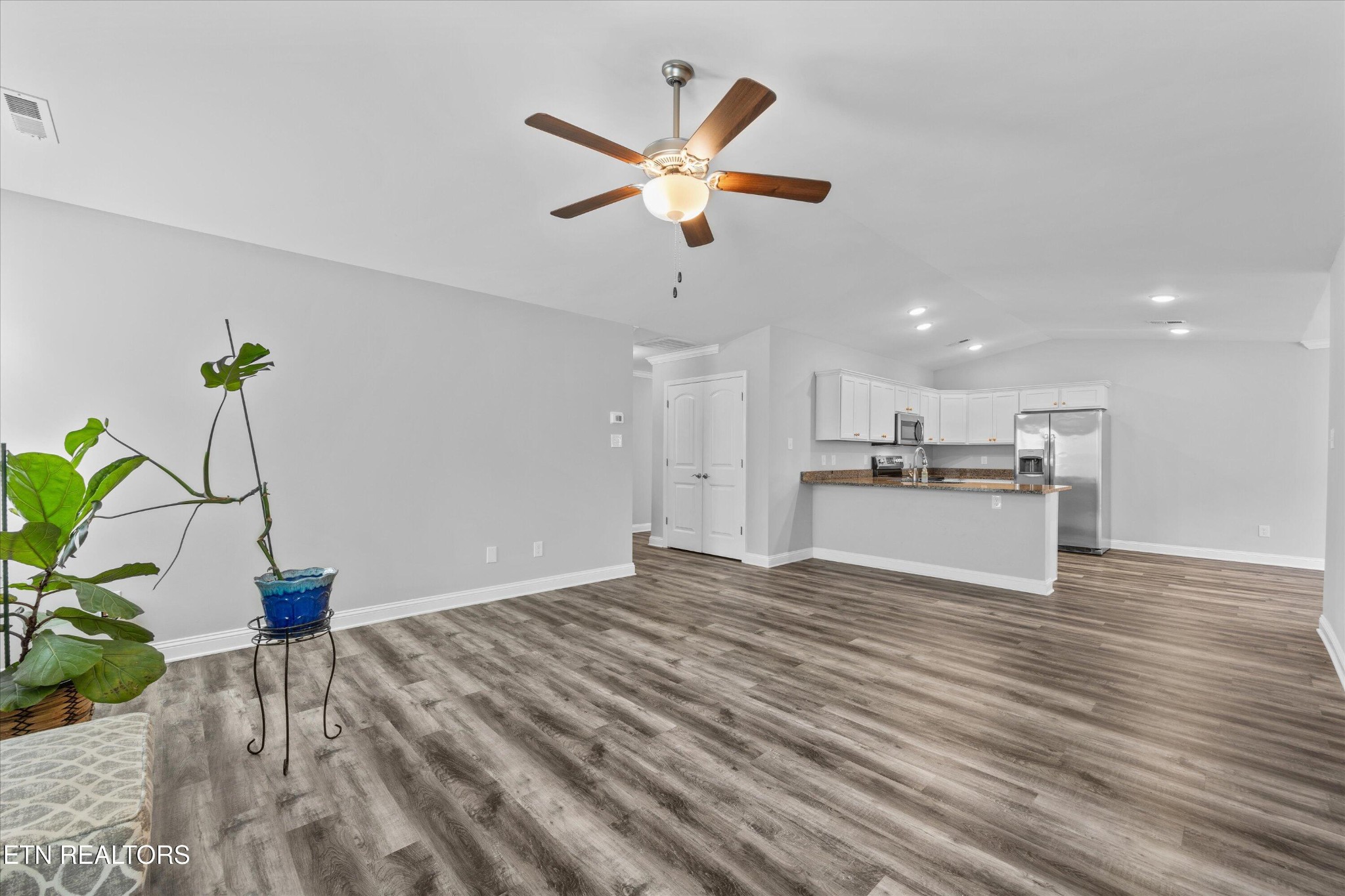 870 Spring Park Road Knoxville, TN 37914 - Photo 7 of 27 Gallery Image 7