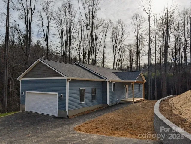 $475,000 | 36 Smokey Quartz Lane, Flat Rock, NC 28731
