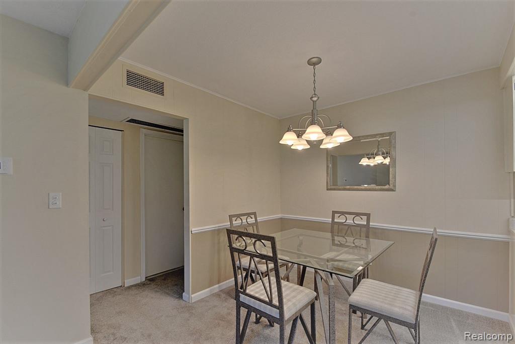 2377 Walton Boulevard, Unit 10 Rochester Hills, MI 48309 - Photo 9 of 15
