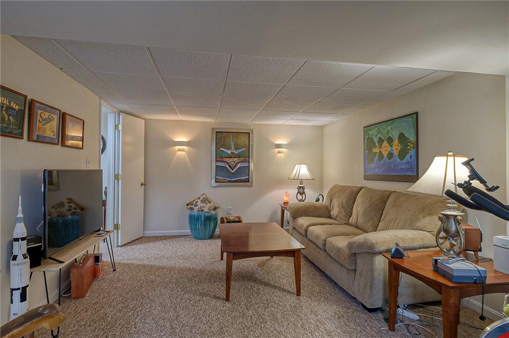 615 Quince Road Monroeville, PA 15146 - Photo 16 of 20 Gallery Image 16