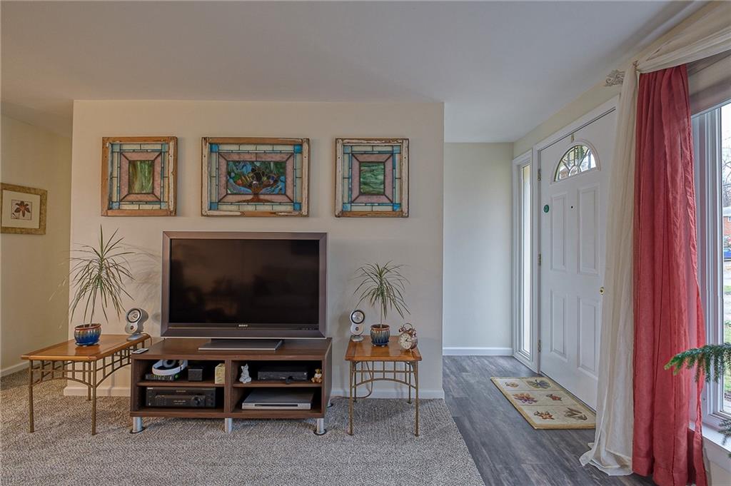 615 Quince Road Monroeville, PA 15146 - Photo 4 of 20 Gallery Image 4