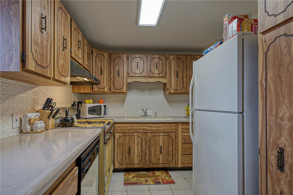 615 Quince Road Monroeville, PA 15146 - Photo 6 of 20 Gallery Image 6