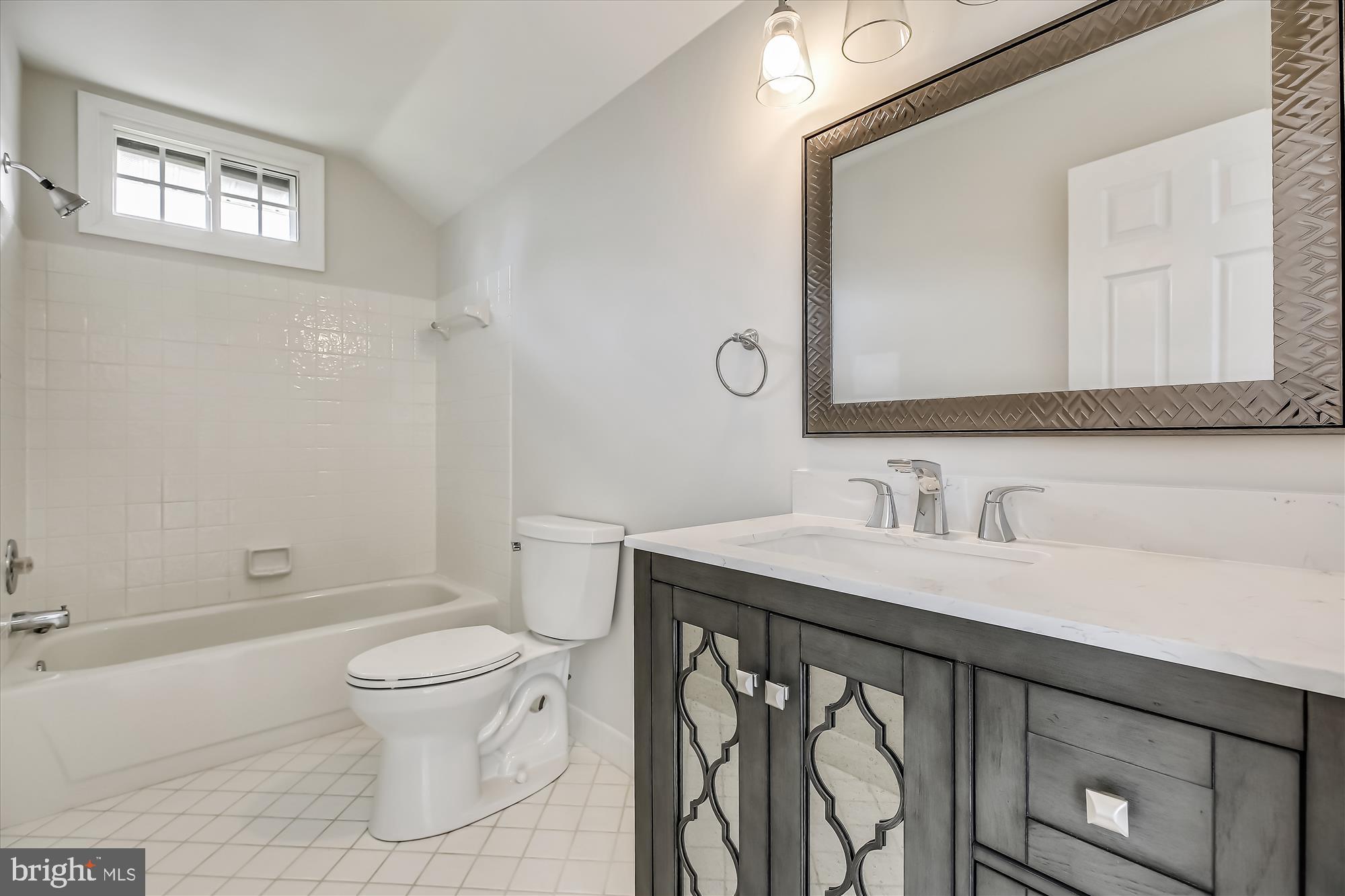 11805 Riding Loop Terrace North Potomac, MD 20878 - Photo 26 of 40 Upper Level Hall Bathroom